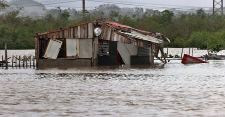 Samolot z USA wylądował na Kubie. Z pomocą dla ofiar Melissy