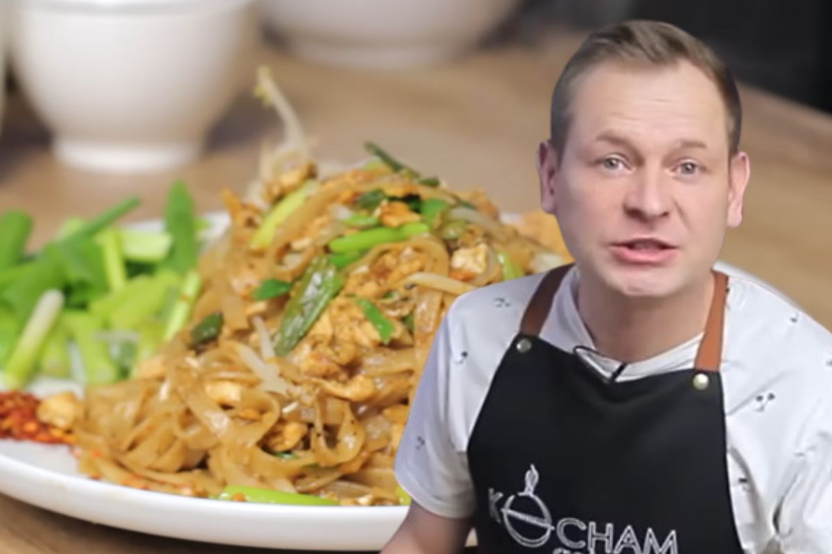 Peter Ogiński showed how to prepare Pad Thai.