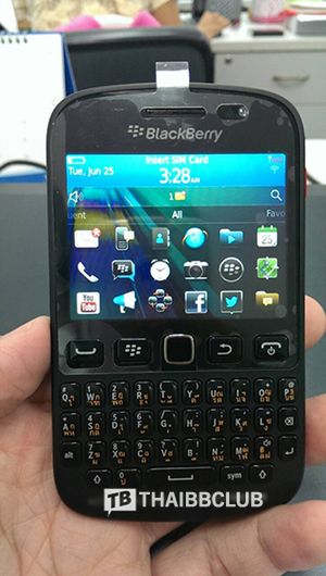 BlackBerry 9720 (fot. thaibbclub.com)