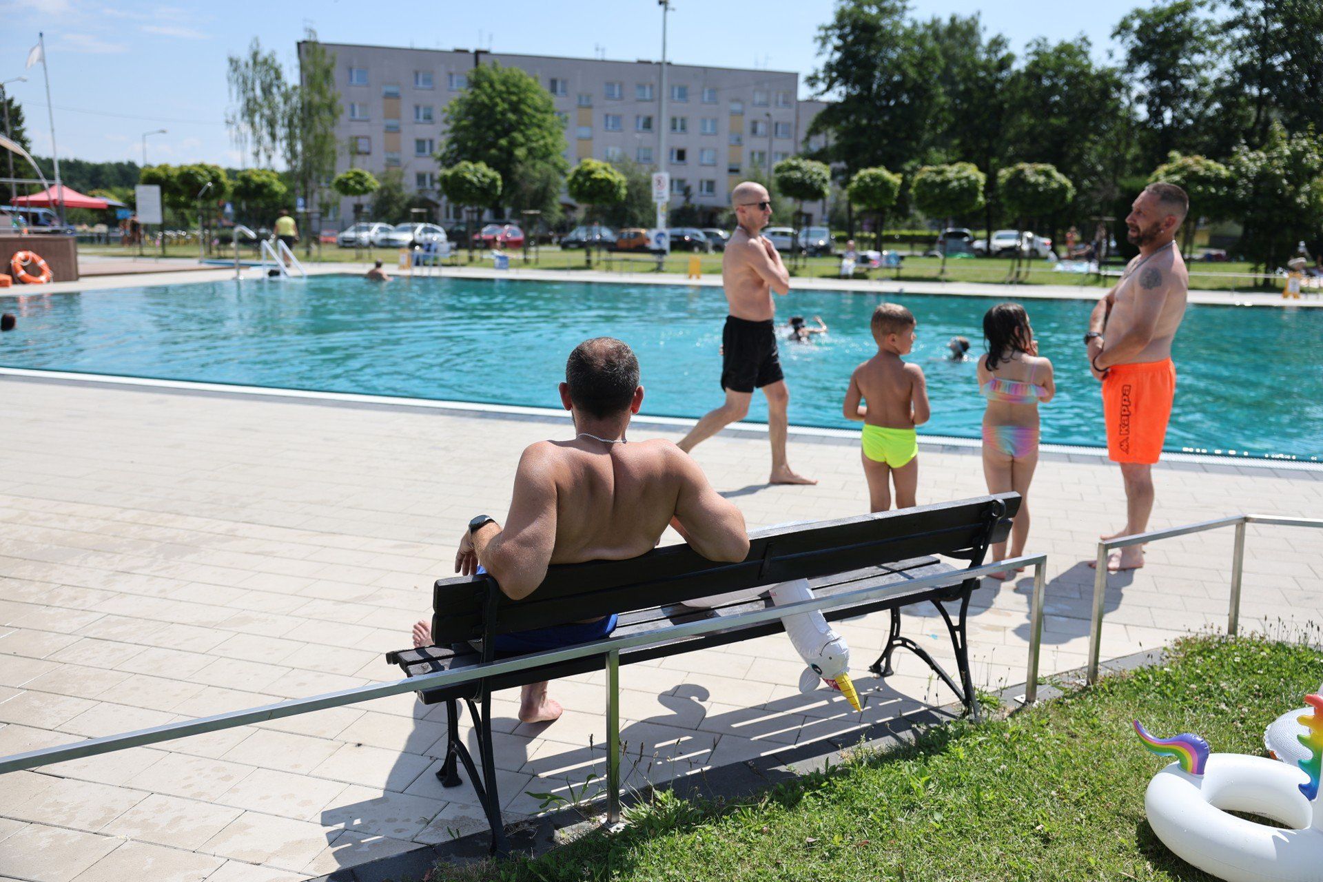Słońce, woda i radość! Wodny plac zabaw w Piekarach Śląskich przy MOSiR już działa i przyciąga tłumy