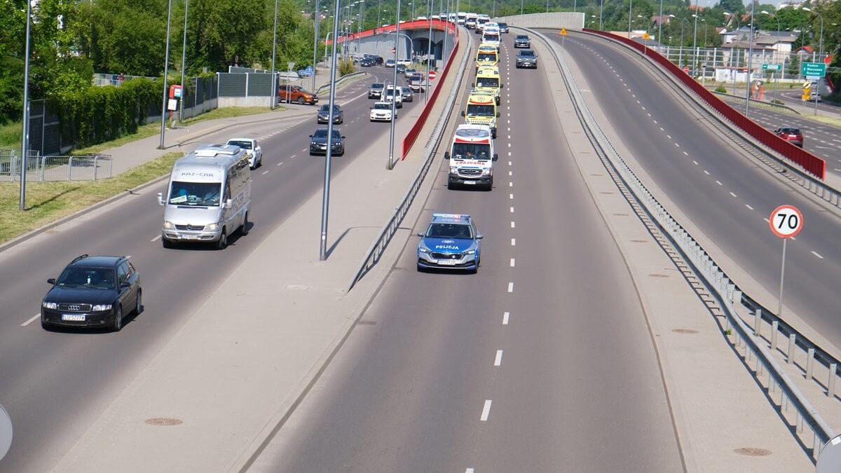 Przejazd ambulansów w Lublinie