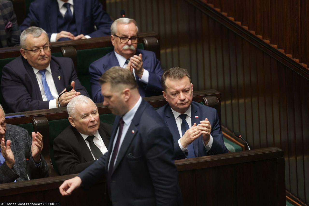 Czarnek z Błaszczakiem starli się na posiedzeniu klubu PiS. Poszło o Bosaka i Konfederację