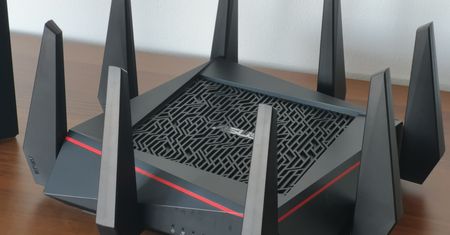 AiMesh w praktyce, czyli zasięg WiFi tam, gdzie nawet wzrok nie sięga!