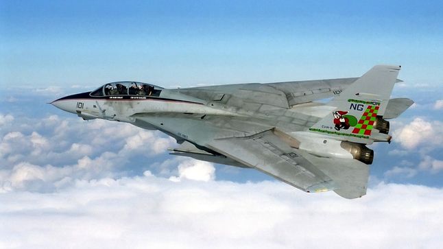 F-14: na potrzeby tego samolotu opracowano pierwszy mikroprocesor