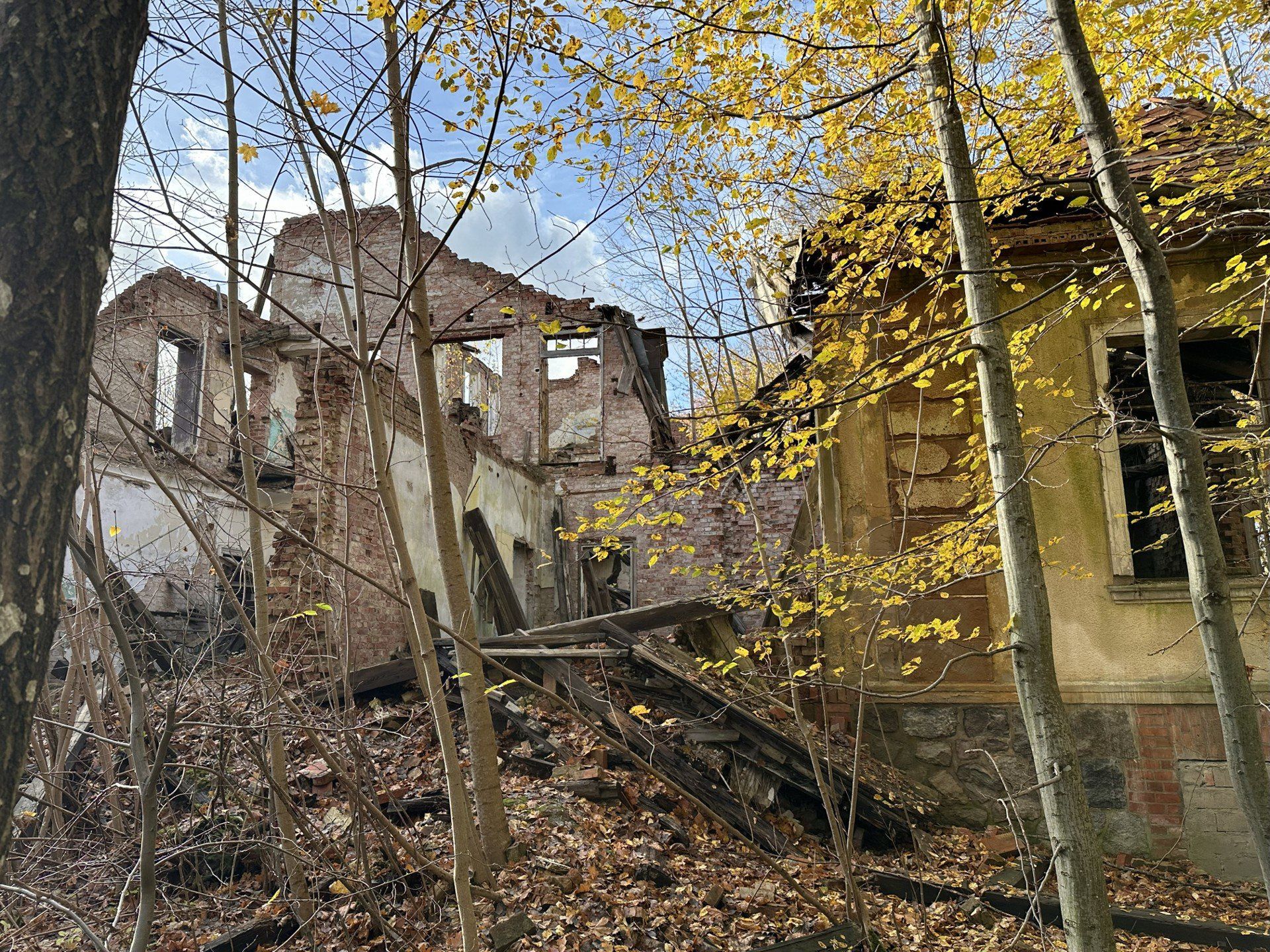 Zrujnowany pałac na Pomorzu