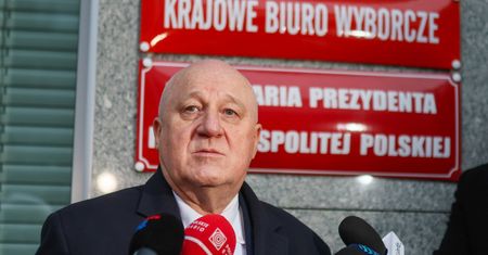 Tysiące zmarłych na listach poparcia. PKW odmawia rejestracji