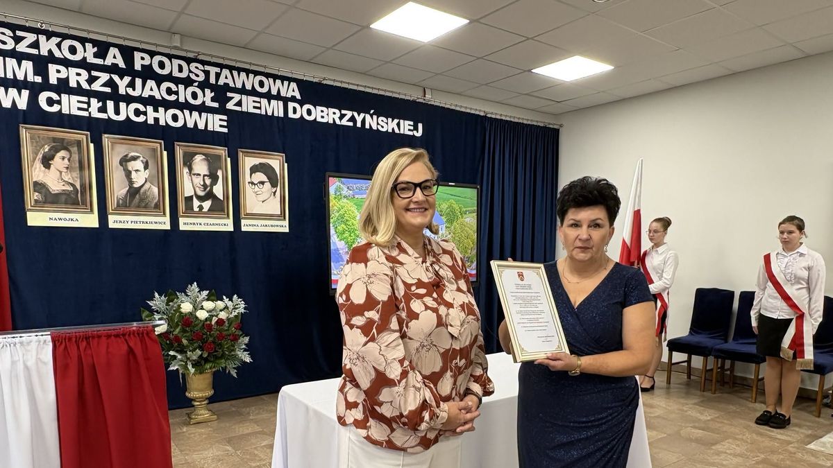 Patronami szkoły zostali Nawojka, Janina Jakubowska, Henryk Czarnecki i Jerzy Pietrkiewicz