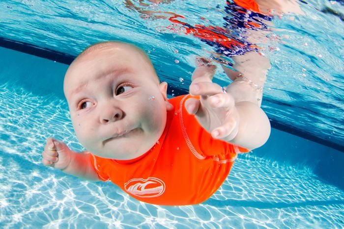"Małe Nemo", czyli niemowlaki sfotografowane pod wodą 5