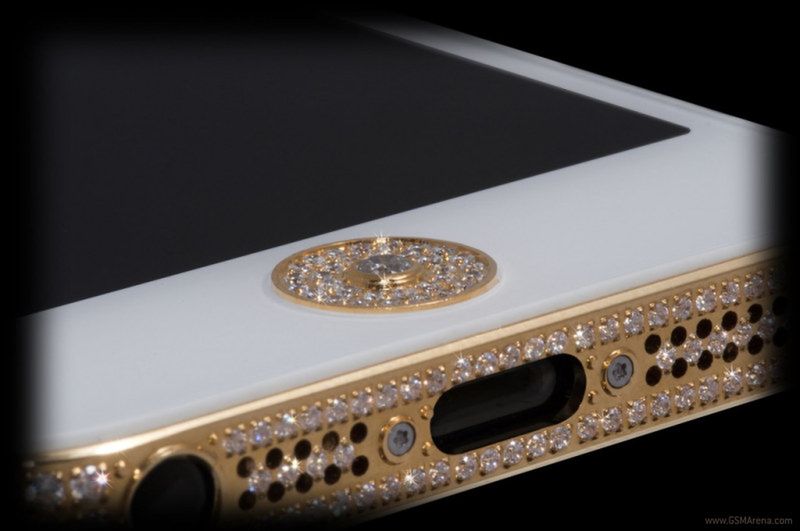 iPhone 5 za 3 mln zł, smartwatch Asusa i niecodzienne zaproszenie na prezentację smartfona 5