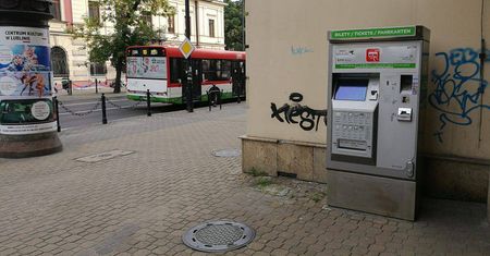 Biletomaty Lublin. Gdzie można kupić bilety komunikacji miejskiej?