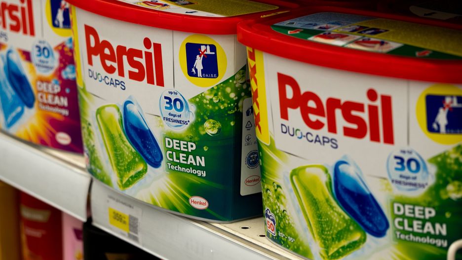 Persil Duo-caps laundry detergent seen displayed on theKIEV, UKRAINE - 2020/11/06: Persil Duo-caps laundry detergent seen displayed on the shelf of the store in Kiev. (Photo by Igor Golovniov/SOPA Images/LightRocket via Getty Images)SOPA Imagespersil duo-caps, brand