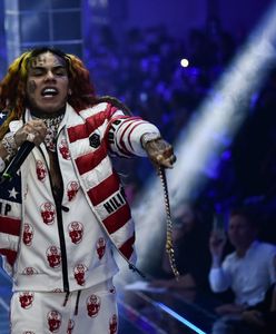 Tekashi 6ix9ine został aresztowany. Grożą mu 32 lata więzienia