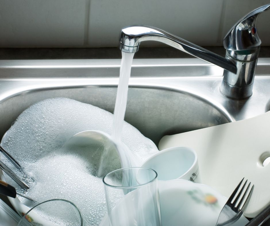 Czyste i pachnące naczynia- Pyszności/ źródło: Canva