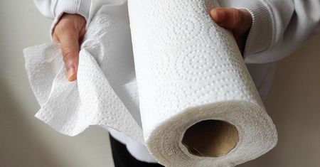 Tych powierzchni przenigdy nie czyść ręcznikiem papierowym. Narobisz szkód i tylko stracisz pieniądze