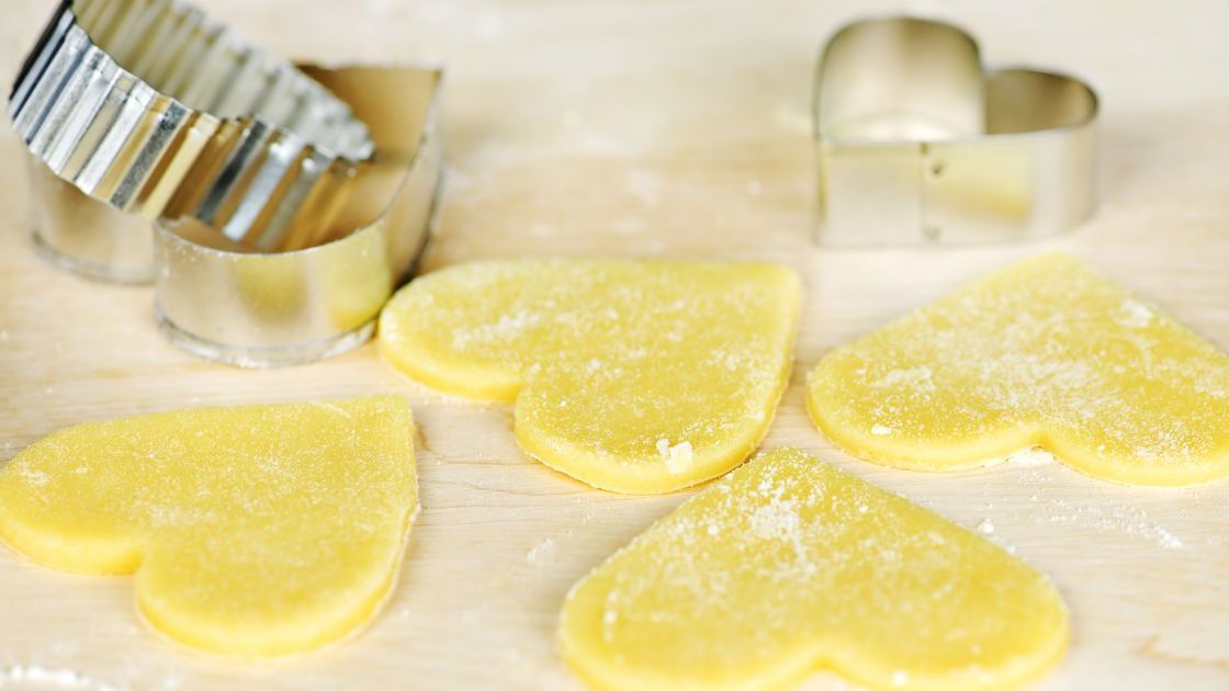 Kruche ciasto- Pyszności; źródło: Canva