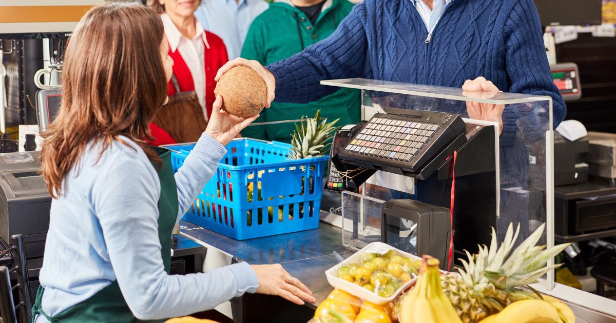 Pracownik Biedronki zdradził szczegół, dzięki któremu będziesz pierwszy w kolejce do nowej kasy