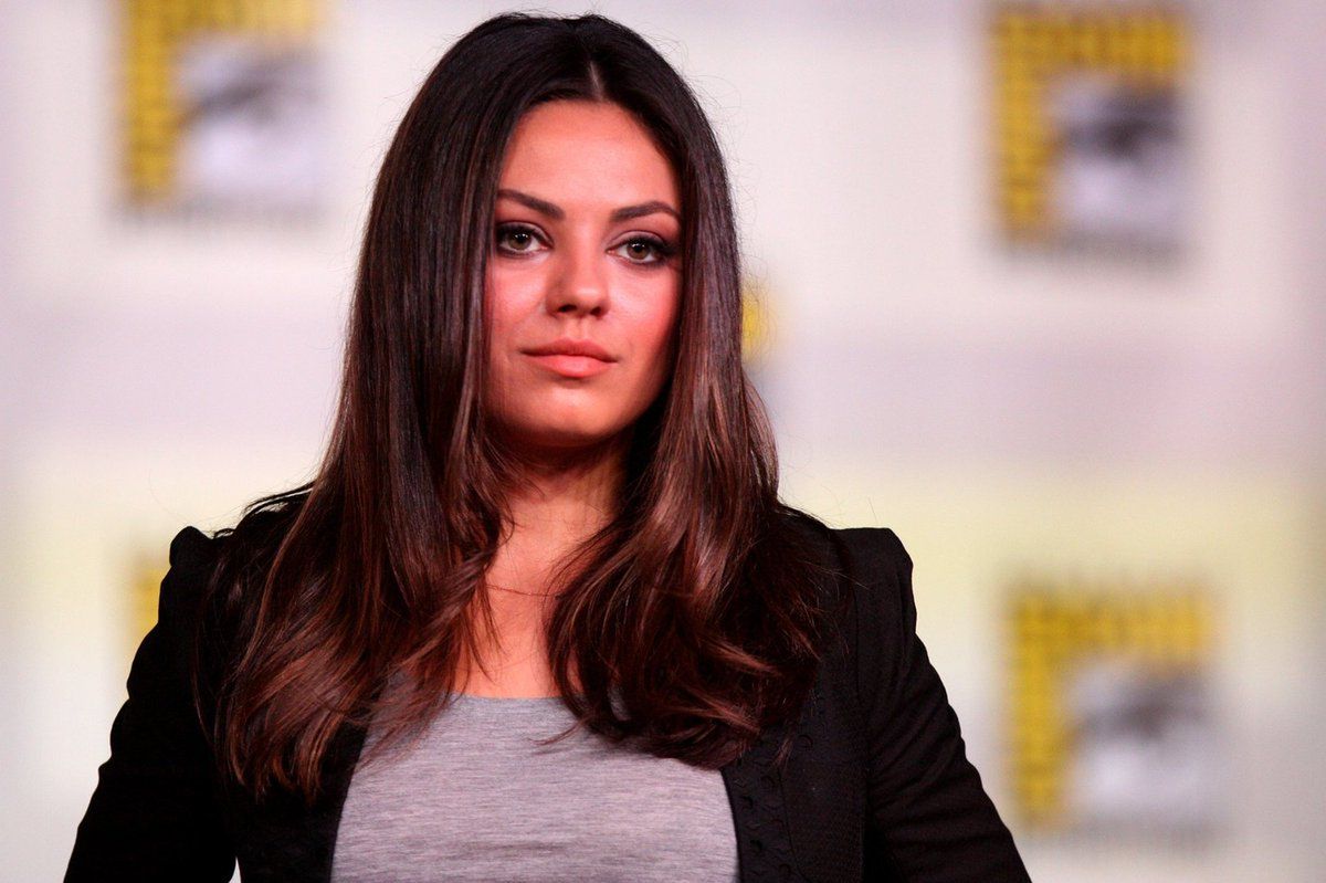 Mila Kunis i Ashton Kutcher przekazali trzy miliony dolarów na pomoc Ukrainie.