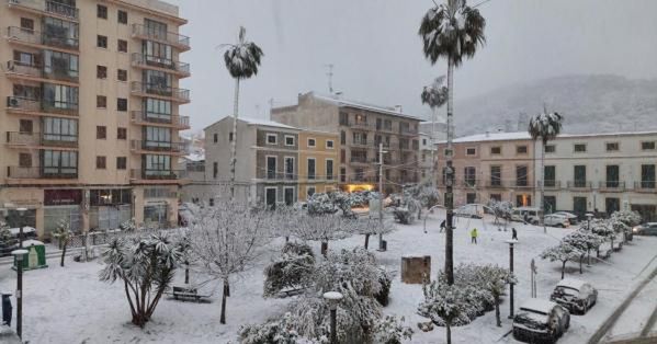 Hiszpania: „Coś nowego i coś pięknego” – Storm Juliette pokrywa Majorkę śniegiem