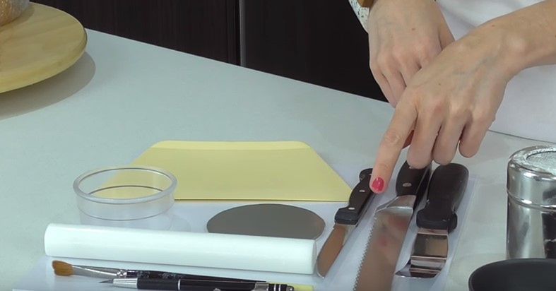 TORT KTORY WYGLADA JAK PRAWDZIWA ROZA (2)