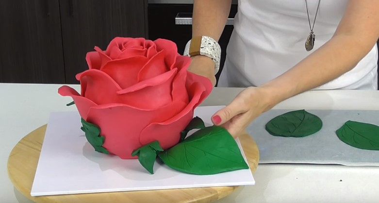 TORT KTORY WYGLADA JAK PRAWDZIWA ROZA (20)