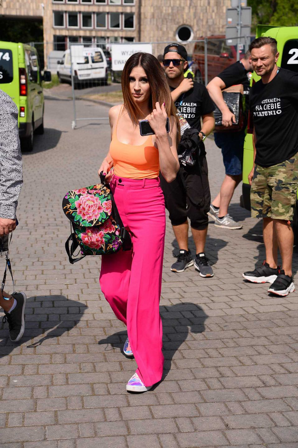 Sylwia Grzeszczak w różowych spodniach w Opolu