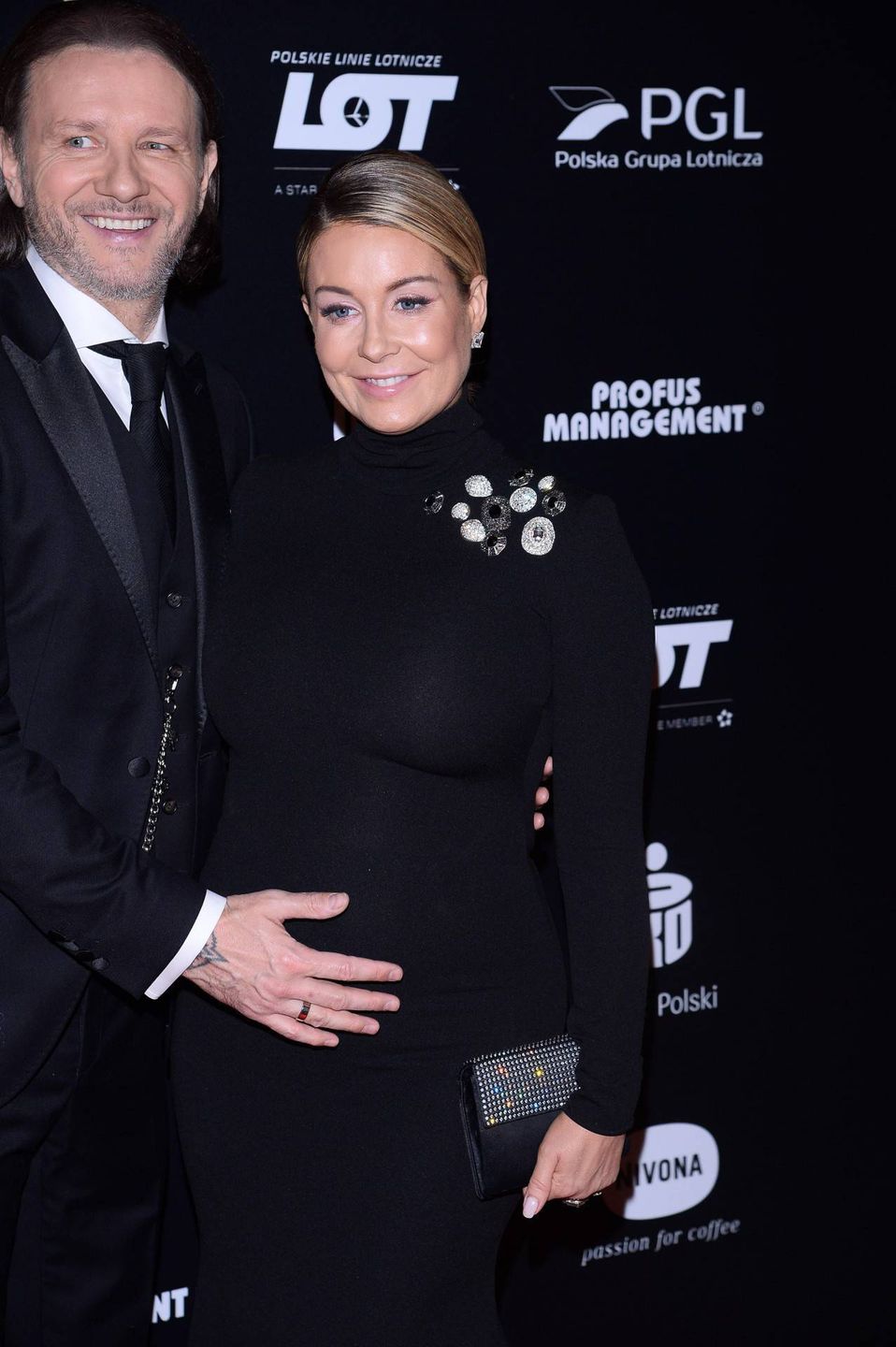 Radosław Majdan i Małgorzata Rozenek w ciąży – gala magazynu Piłka Nożna
