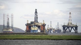 Węgierska spółka naftowa z GPW prognozuje ceny ropy