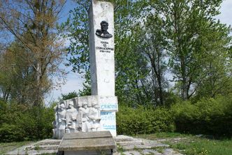 Moskwa oburzona dewastacją pomnika radzieckiego dowódcy