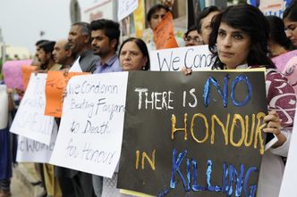 Premier Pakistanu żąda wyjaśnienia okoliczności ukamienowania kobiety
