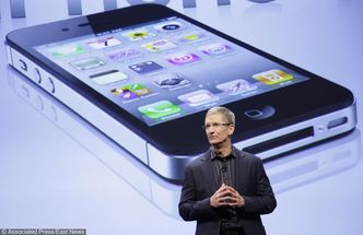 Szef Apple rezygnuje z 75 mln dolarów dywidendy
