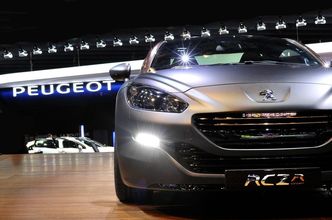 Rząd Francji chce, by Peugeot kupił Opla