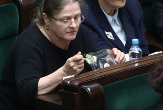 Awantura w Sejmie. Posłanka Krystyna Pawłowicz jadła podczas głosowań