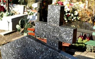 Infokioski pomogą odszukać groby zmarłych. Rewolucja internetowa na cmentarzach?
