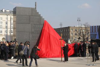 Brakuje pieniędzy na pomnik Lecha Kaczyńskiego w Warszawie. Zbiórkę przedłużono