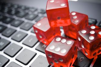 Wojna z hazardem w internecie nabiera tempa. Są już dwa wyroki