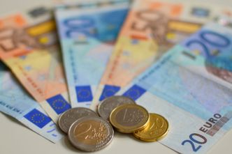 UniCredit sprzedał obligacje za miliard euro