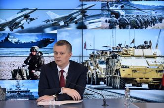Pomoc dla Ukrainy. "Obecnie Polska nie planuje sprzedaży broni"