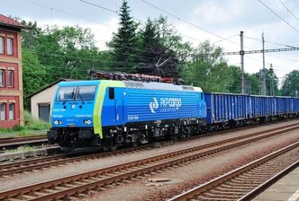Pracownicy płacą za groźbę strajku w PKP Cargo