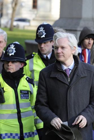Assange kwestionuje w sądzie wniosek o ekstradycję