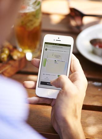 Usługi przewozowe. Uber: planujemy dalszą ekspansję na polskim rynku. Firma obniża ceny