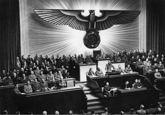 Naukowe wydanie "Mein Kampf" Hitlera wstrzymane