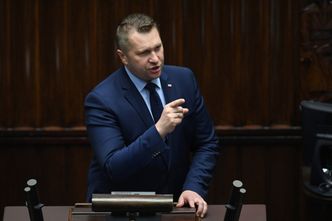 Burza wokół podwyżek dla nauczycieli. Czarnek o terminie wypłat: to absurd