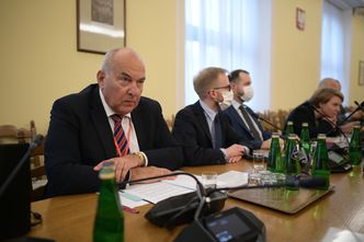 Ministerstwo Finansów ignoruje podwyżki stóp procentowych. W obligacjach bez zmian