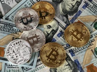Bitcoin wart 135 tys. zł. Ponad bilion dolarów we wszystkich kryptowalutach