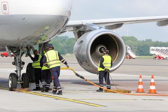 Samoloty na zużyty olej do smażenia frytek? Unia Europejska chce zmian