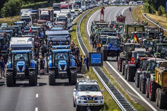Rolnicy starli się z policją. Burmistrz holenderskiego miasta ogłasza stan nadzwyczajny