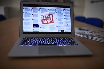 Jak walczyć z fake news i rozpoznać dezinformację? Tutaj znajdziesz porady ekspertów