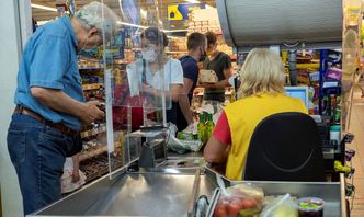 Końcówka roku w handlu: Polacy wybiorą stacjonarne dyskonty i supermarkety