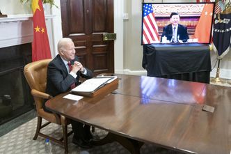 Spotkanie Bidena z Xi Jinpingiem. Kwestia chipów niepokoi świat