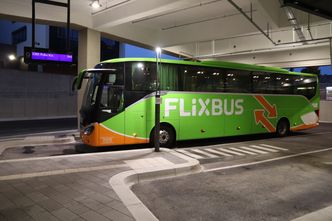 FlixBus na razie nie pojedzie na lotnisko w Radomiu. "Bilety byłyby zbyt drogie"
